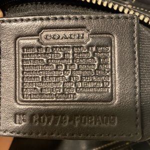 Vintage Black leather soho coach bag. Perfect fit for you. #coach #leather #bag